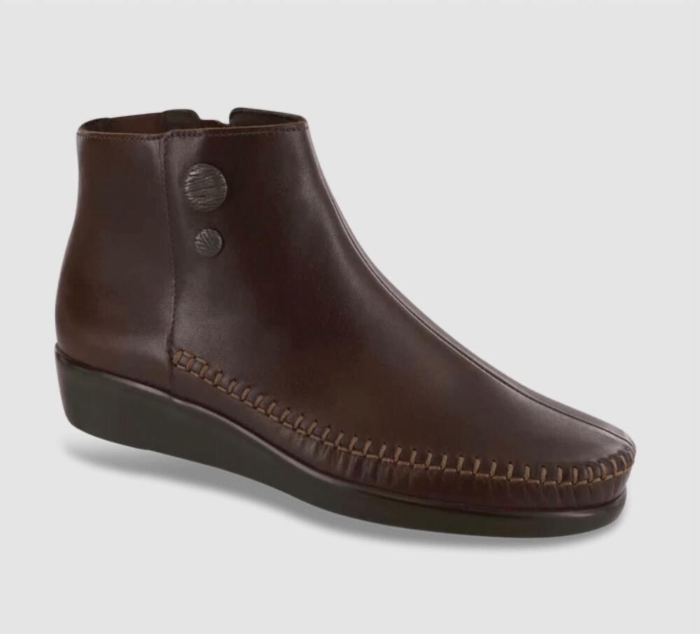 NEW SAS women's jade boot in walnut
